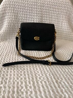 Coach Cassie 19 Crossbody – Black Pebbled Leather – Model 88345 – Chain & Crossb